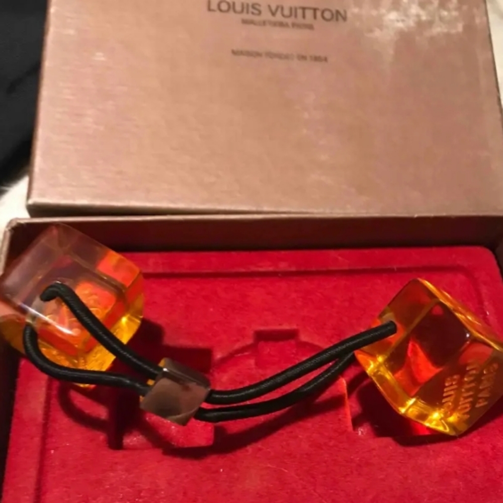 Louis Vuitton Red and Amber Resin Cube Hair Tie - Picture 3 of 4